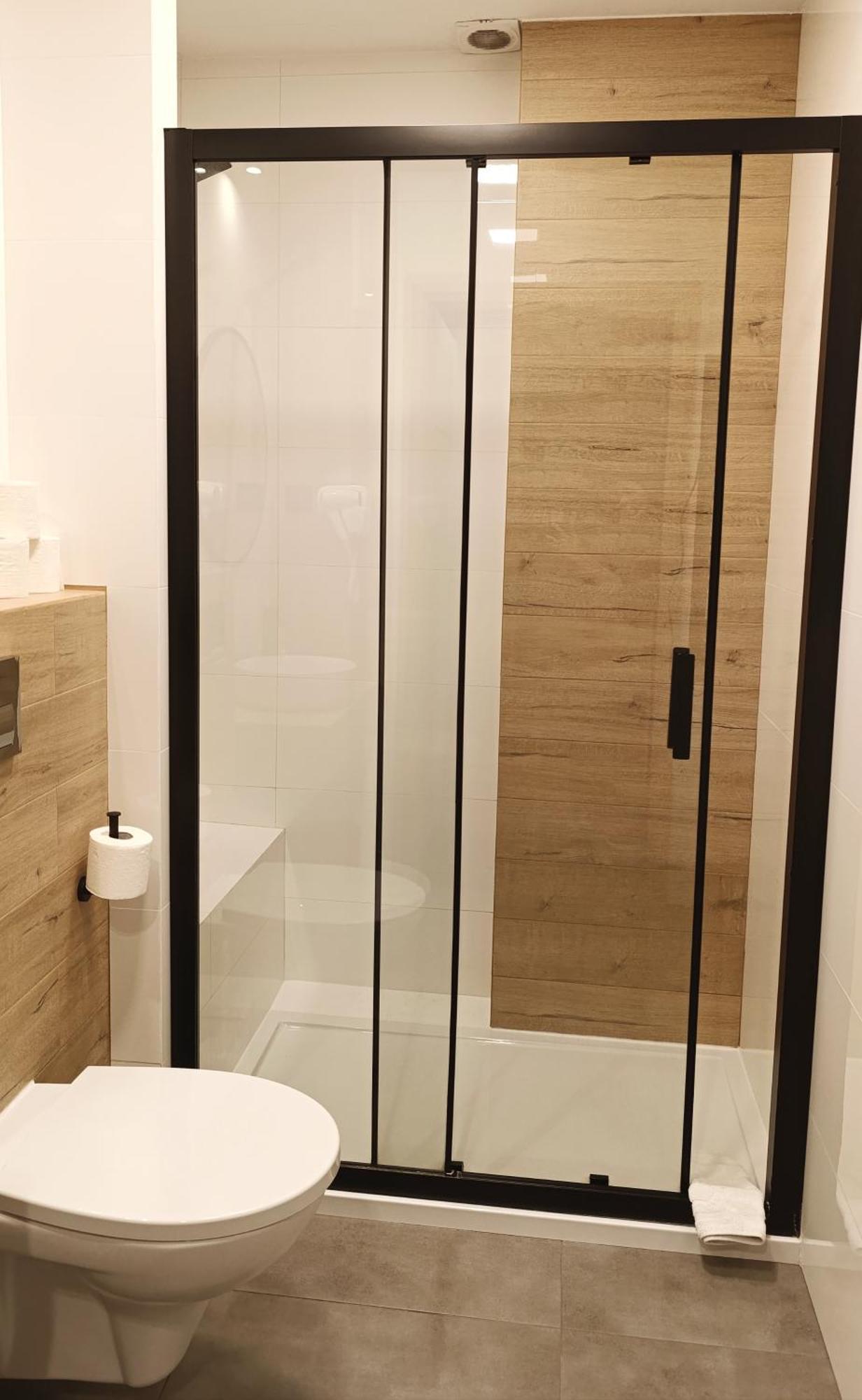 Hotel Relax Kęty Dış mekan fotoğraf