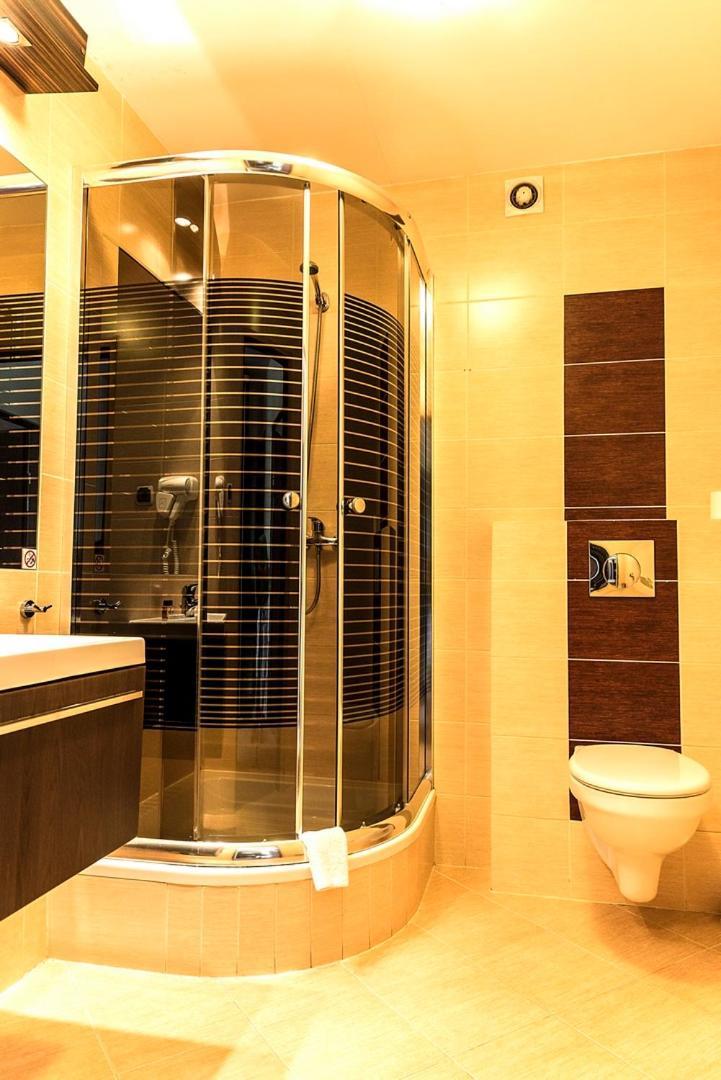 Hotel Relax Kęty Dış mekan fotoğraf