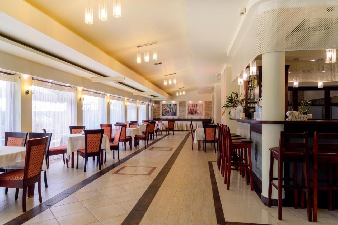 Hotel Relax Kęty Dış mekan fotoğraf