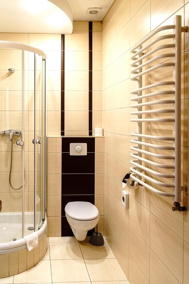 Hotel Relax Kęty Dış mekan fotoğraf
