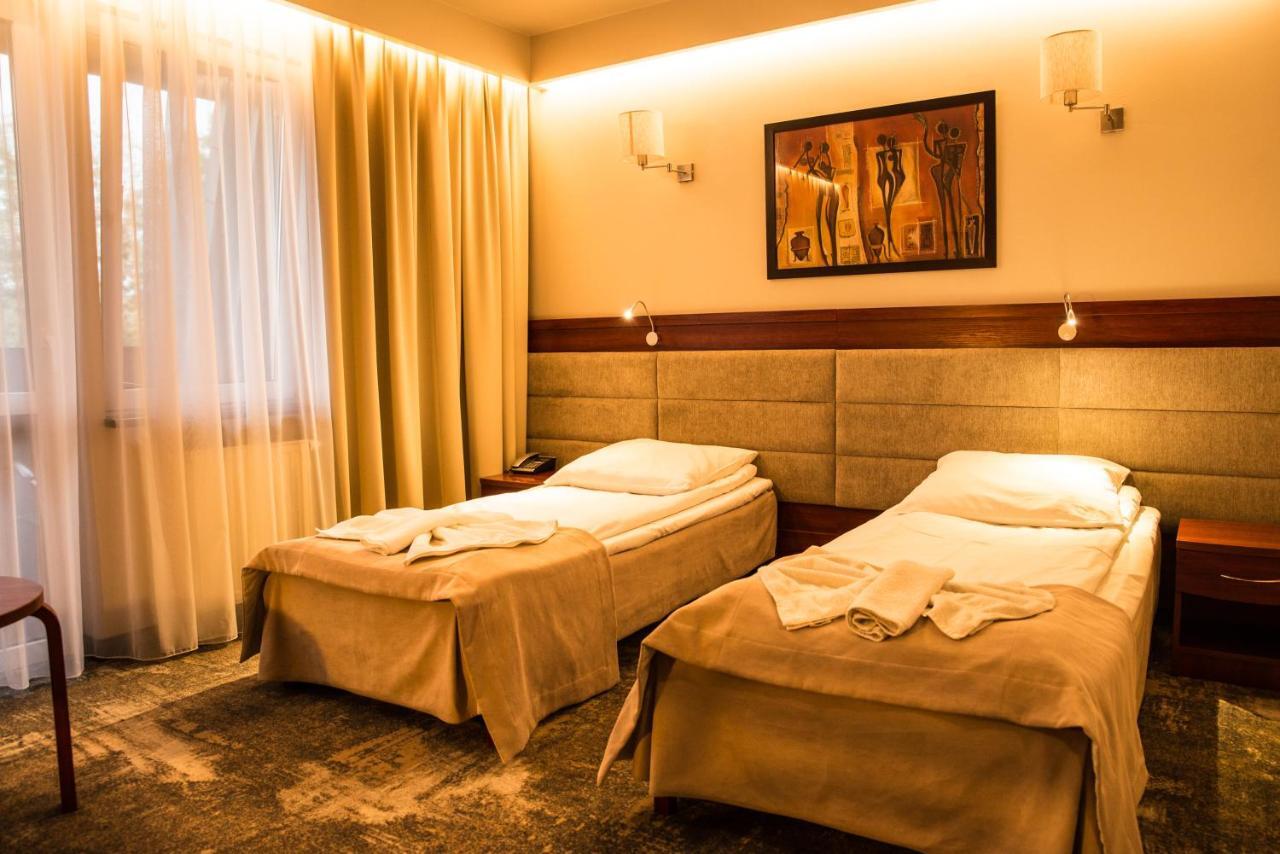 Hotel Relax Kęty Dış mekan fotoğraf